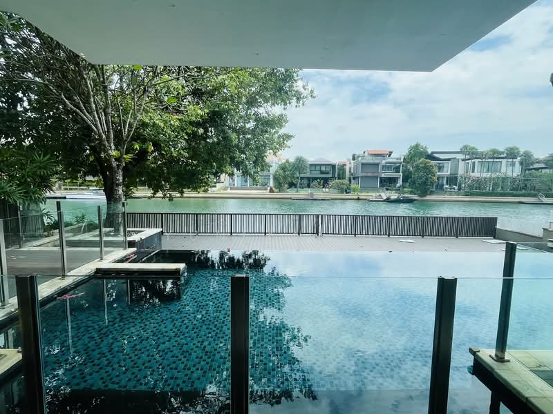 Paradise Island photo 2