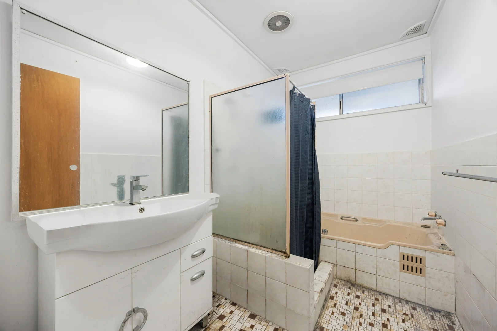 Additional image 7 of 8 Curtis Crescent, Moorebank NSW 2170