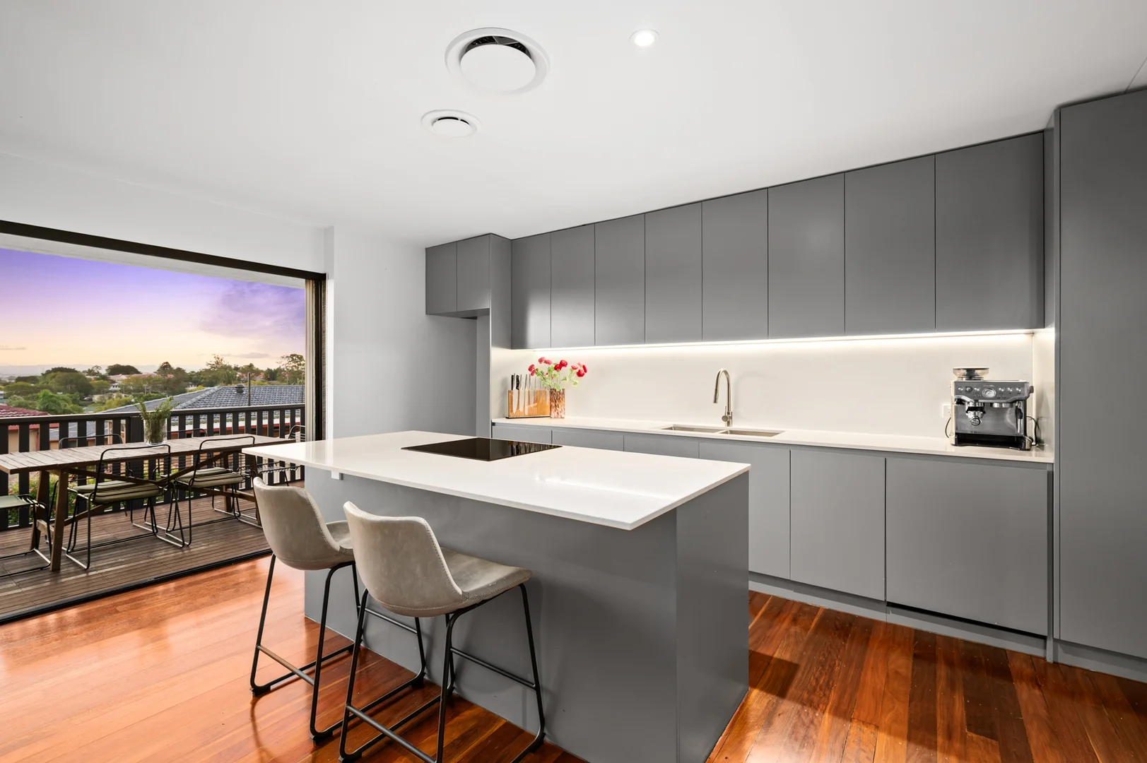 Additional image 3 of 63 Regent Street, Wynnum West QLD 4178