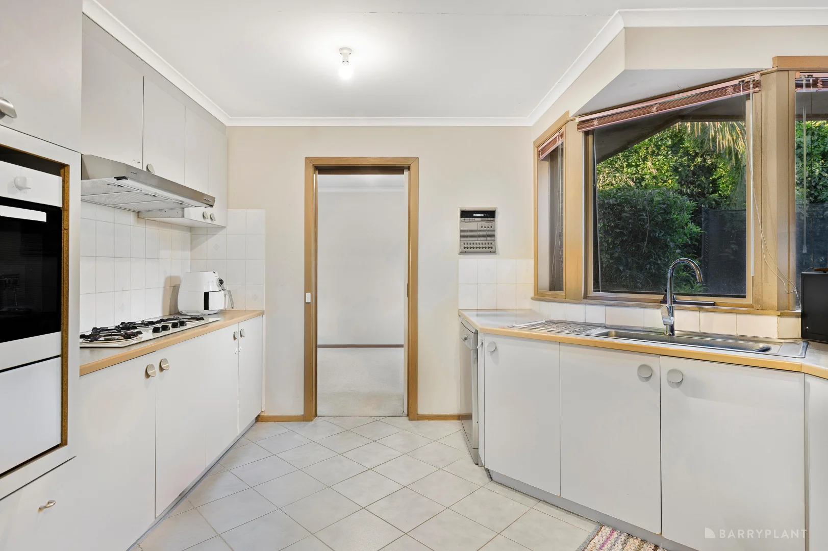 Additional image 4 of 2/5 Blanche Court, Doncaster East VIC 3109