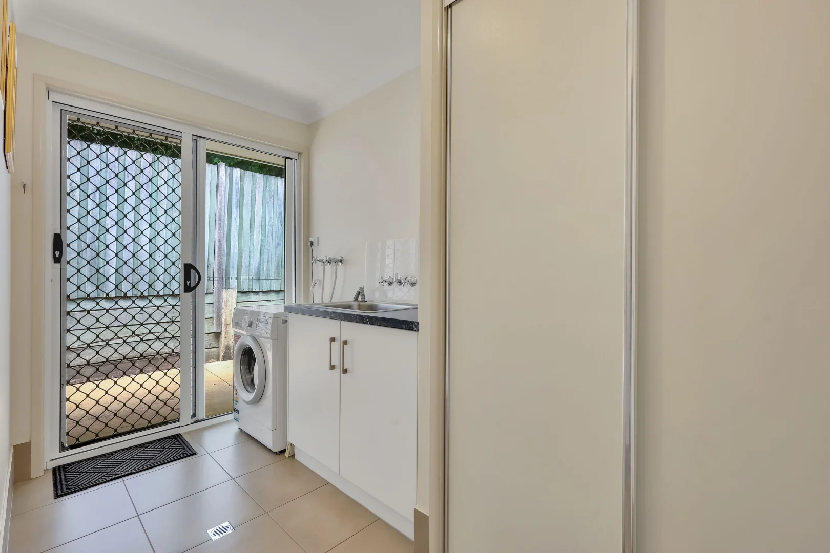 Additional image 14 of 4/194-196 Jellicoe Street, Newtown QLD 4350