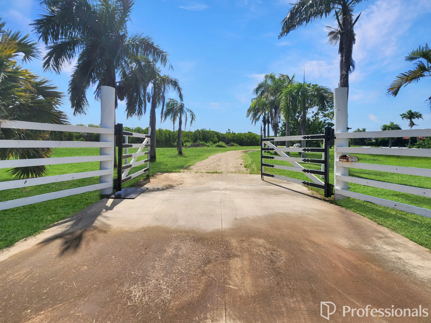 Additional image 2 of 1 Conserdynes Road, Bowen QLD 4805