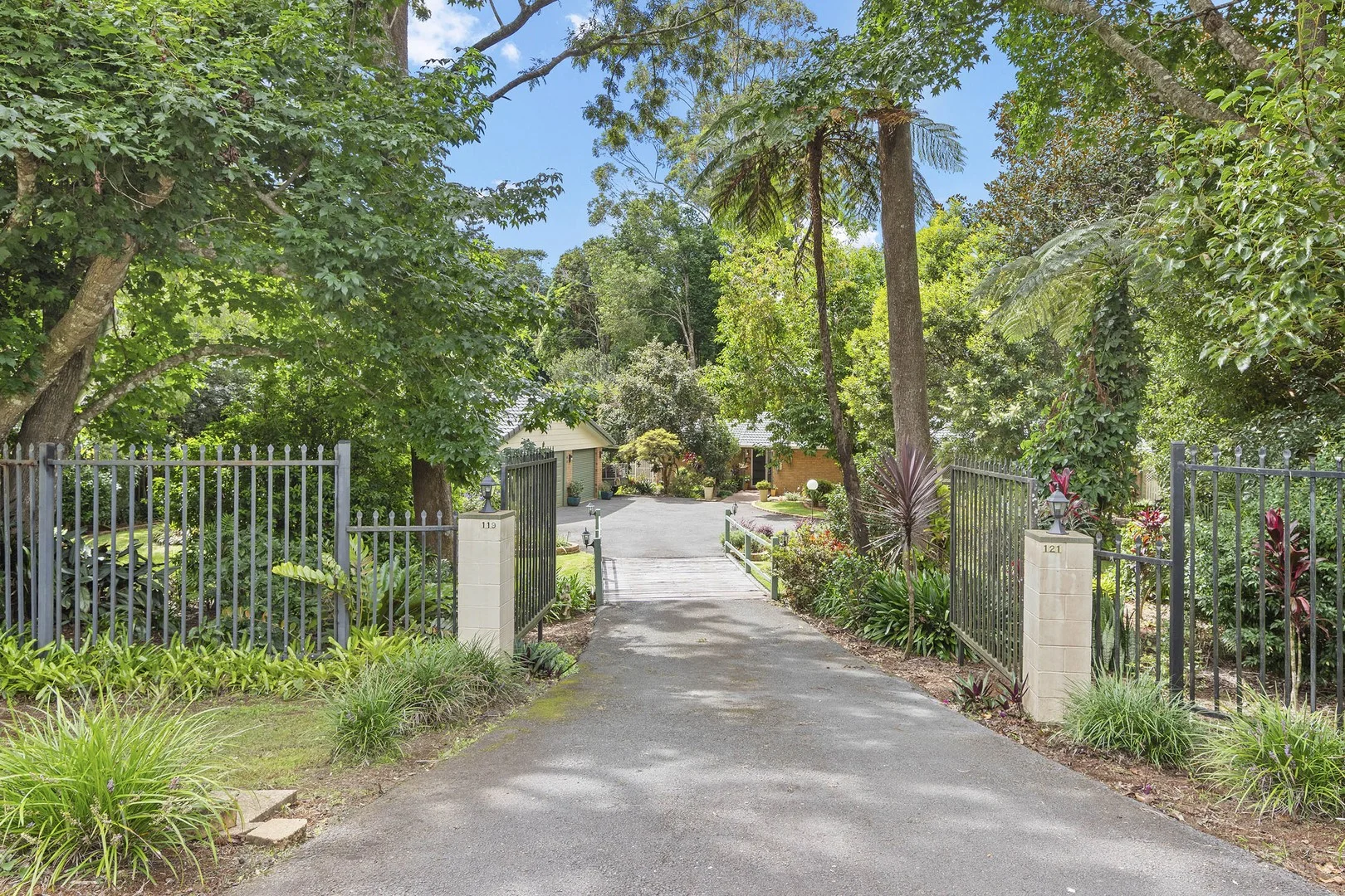 119-121 Beacon Road, Tamborine Mountain QLD 4272