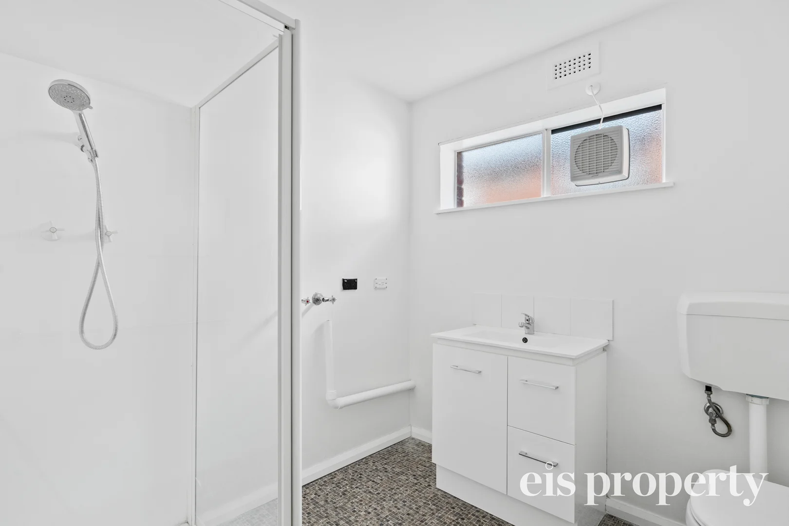 Additional image 8 of 4/2 Warragul Avenue, New Town TAS 7008