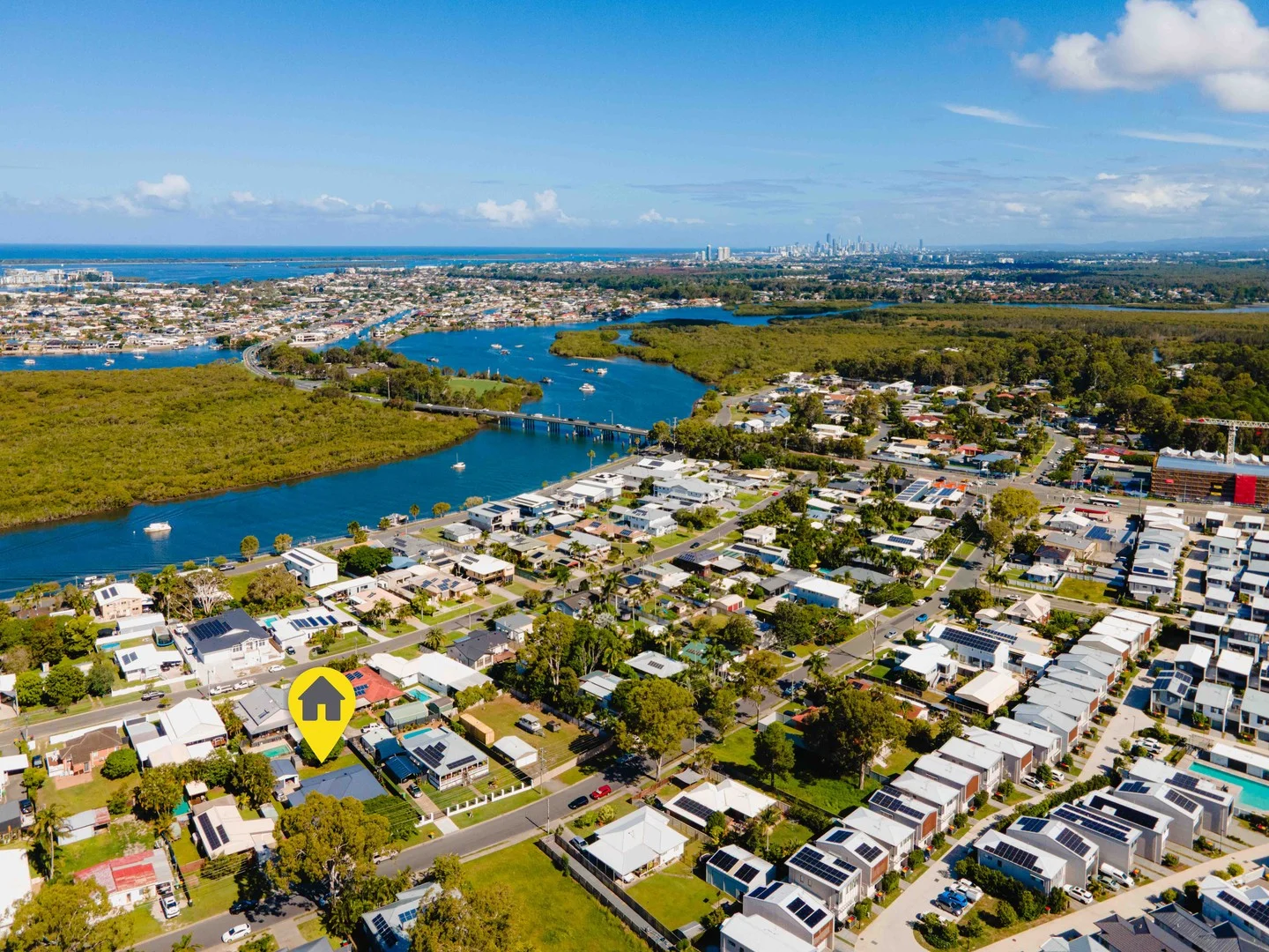 24 Crescent Avenue, Hope Island QLD 4212