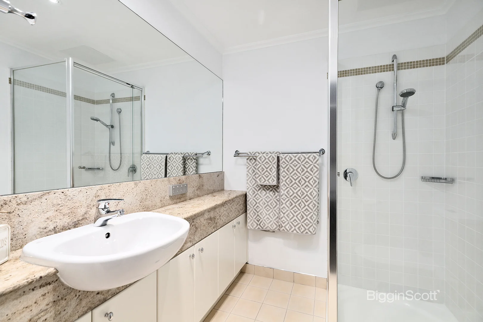 Additional image 8 of 2/10 Elaine Court, Richmond VIC 3121