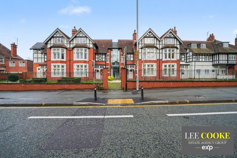 Penthouse Style Apartment, Hollyhock Court, Off Tettenhall Road WV6