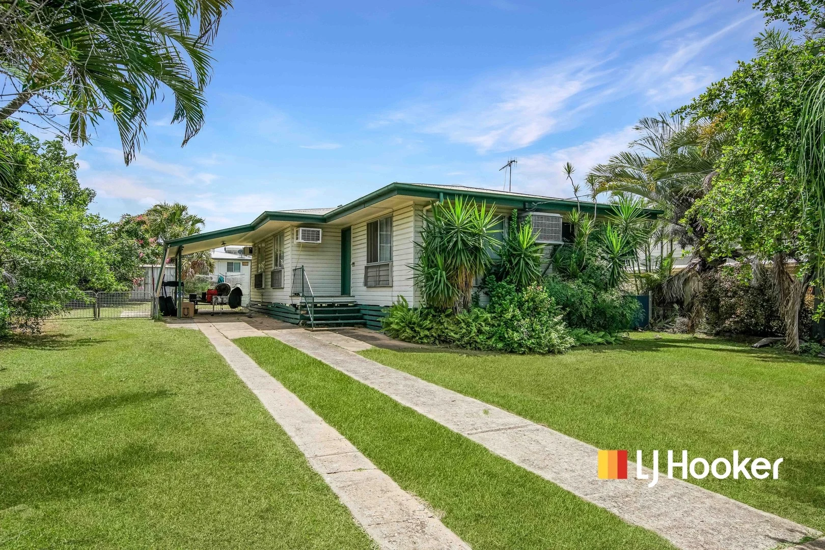 20 Burke Drive, Moranbah QLD 4744