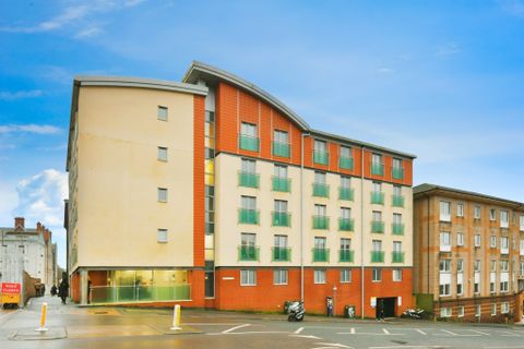 Regent Street, Plymouth PL4, Studio for sale