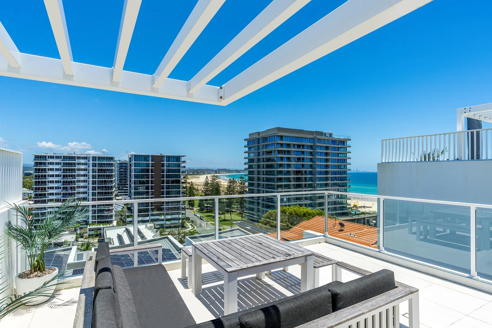 2/7-11 Rutledge Street, Coolangatta QLD 4225