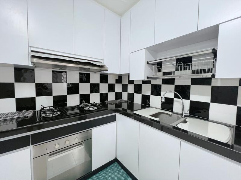 552 Pasir Ris Street 51 photo 5