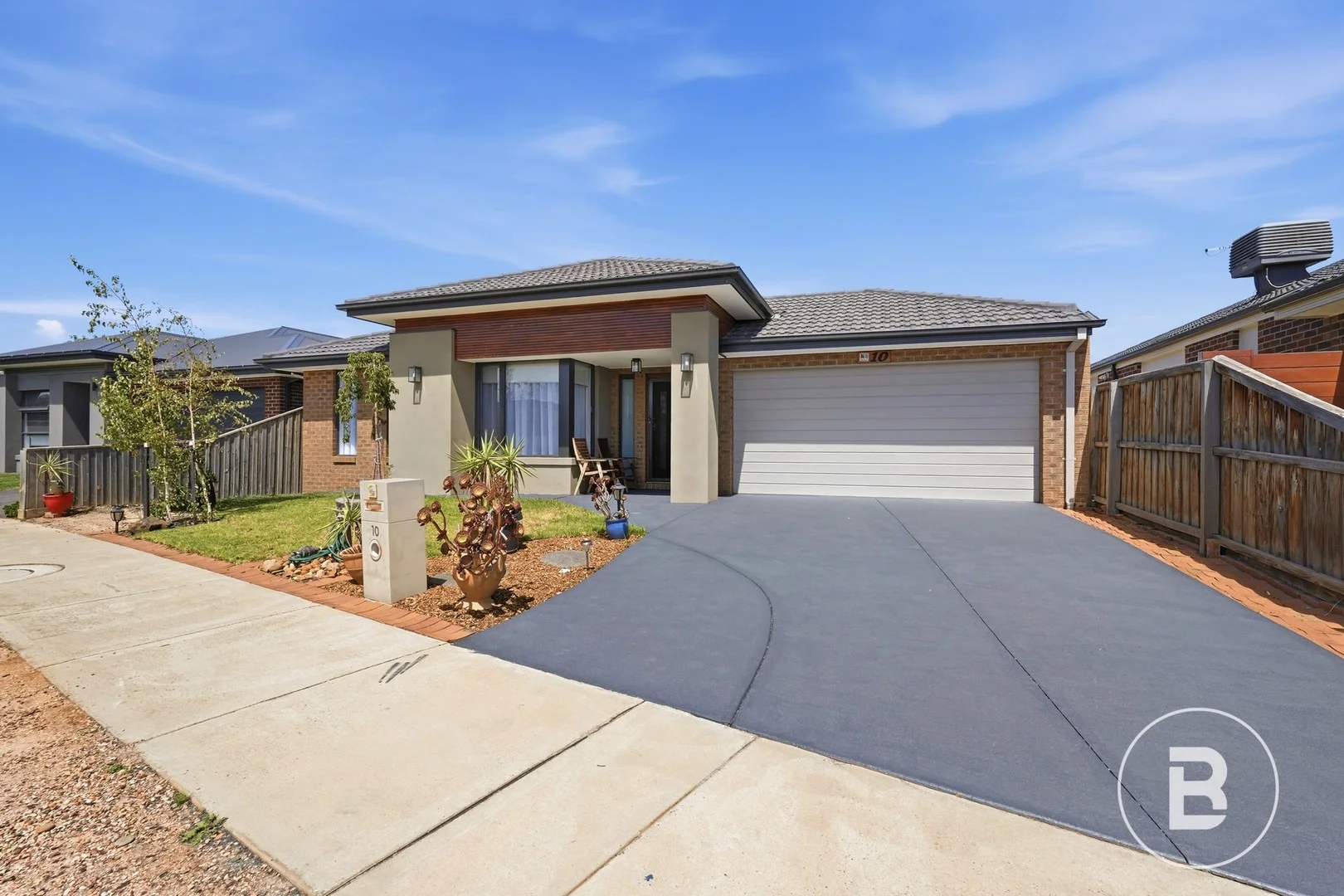10 Pinnacle Point Road, Bacchus Marsh VIC 3340