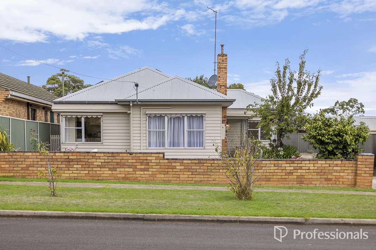2 Lawson Street, Hamilton VIC 3300