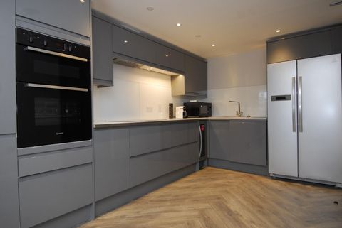 Cornwall Street, Plymouth PL1