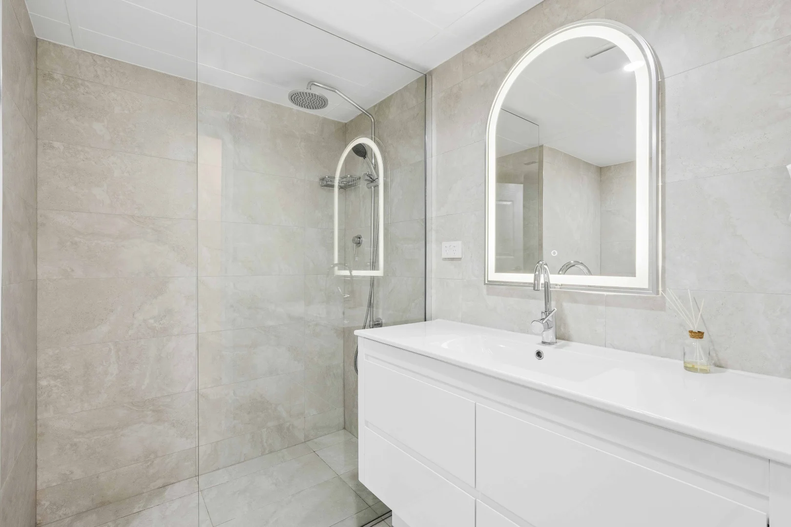 Additional image 15 of 2/130 Marine Parade, Coolangatta QLD 4225