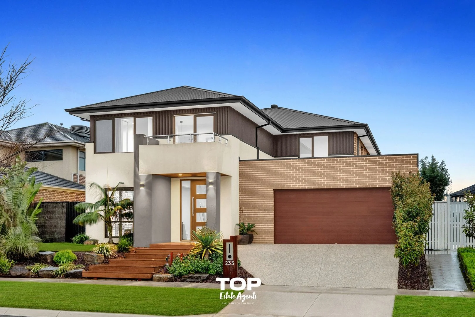 233 Heather Grove, Clyde North VIC 3978