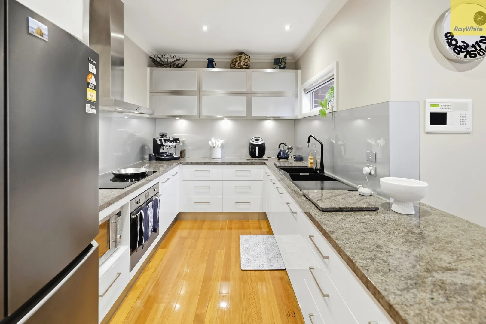 14 Malcolm Street, Bacchus Marsh VIC 3340 photo 2