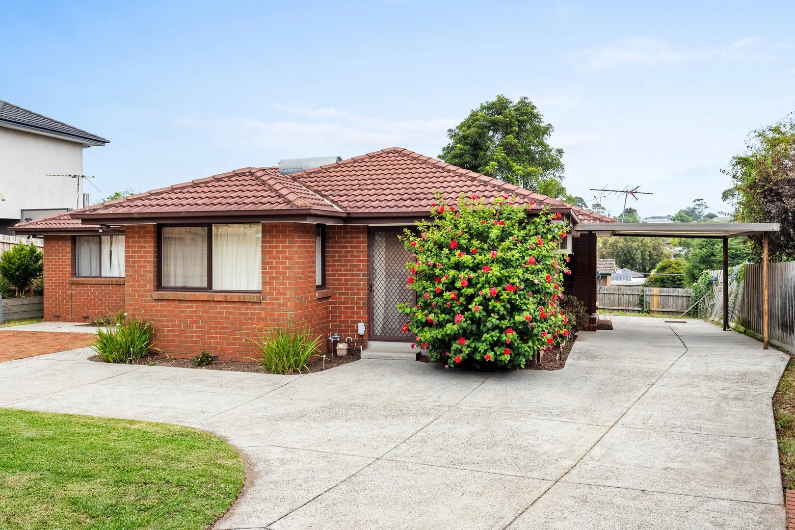 2/33A McCubbin Street, Burwood VIC 3125