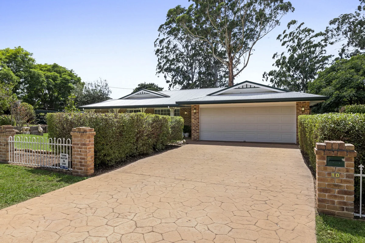 10 Maylen Court, Highfields QLD 4352