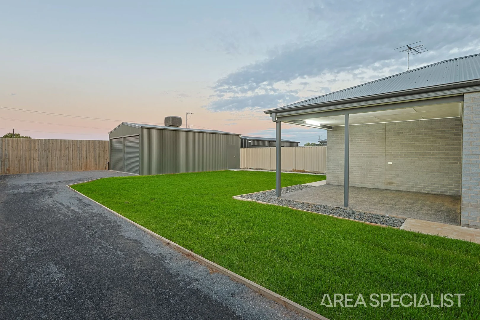 3 Luckymack Way, Mildura VIC 3500 photo 2