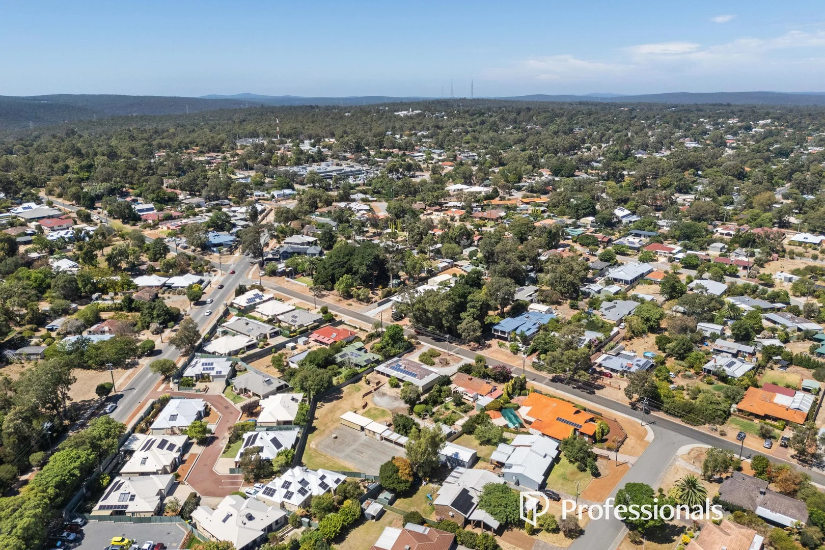 Additional image 18 of 32 Lyndhurst Road, Kalamunda WA 6076