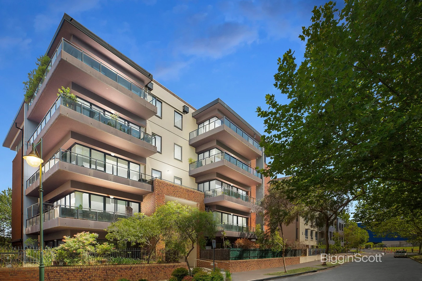 2/10 Elaine Court, Richmond VIC 3121