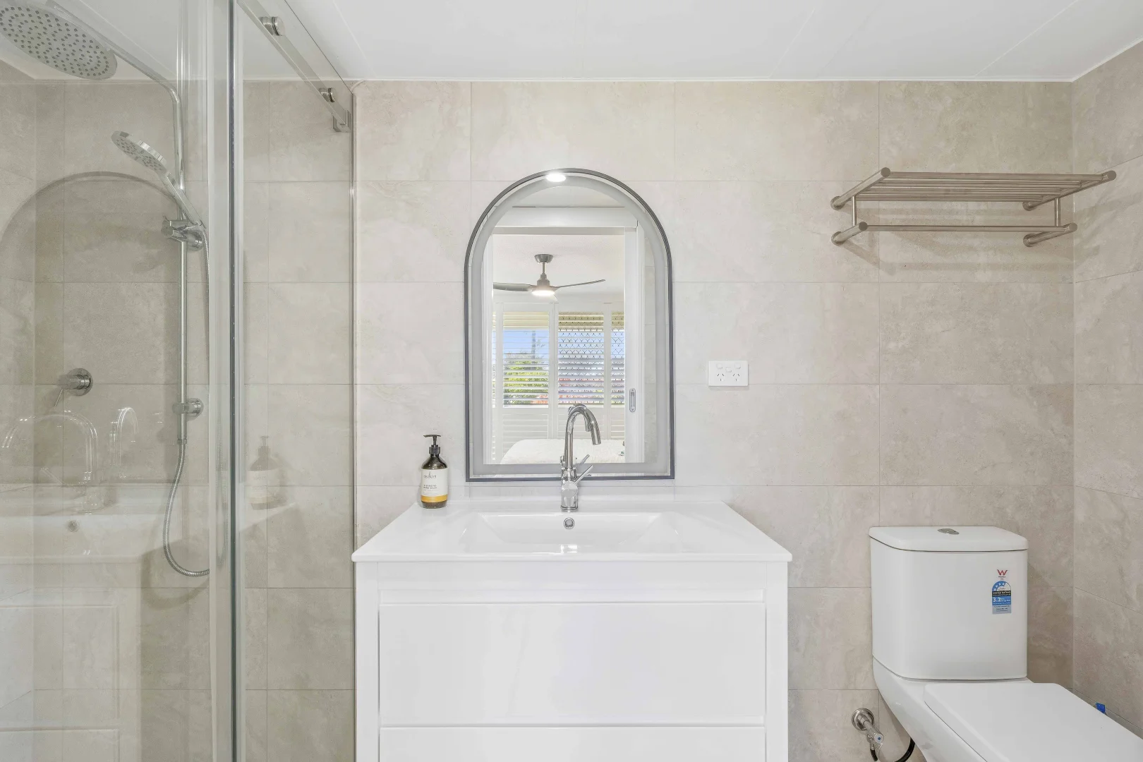Additional image 16 of 2/130 Marine Parade, Coolangatta QLD 4225