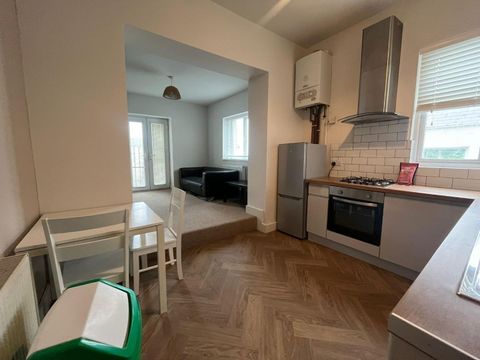 Woodland Terrace, Flat 3, Plymouth PL4