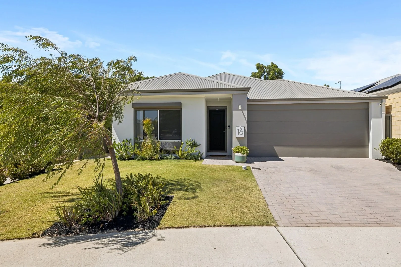 16 Paluma Grove, Yanchep WA 6035