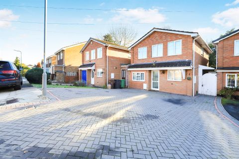 Brunslow Close, Oxley, Wolverhampton WV10