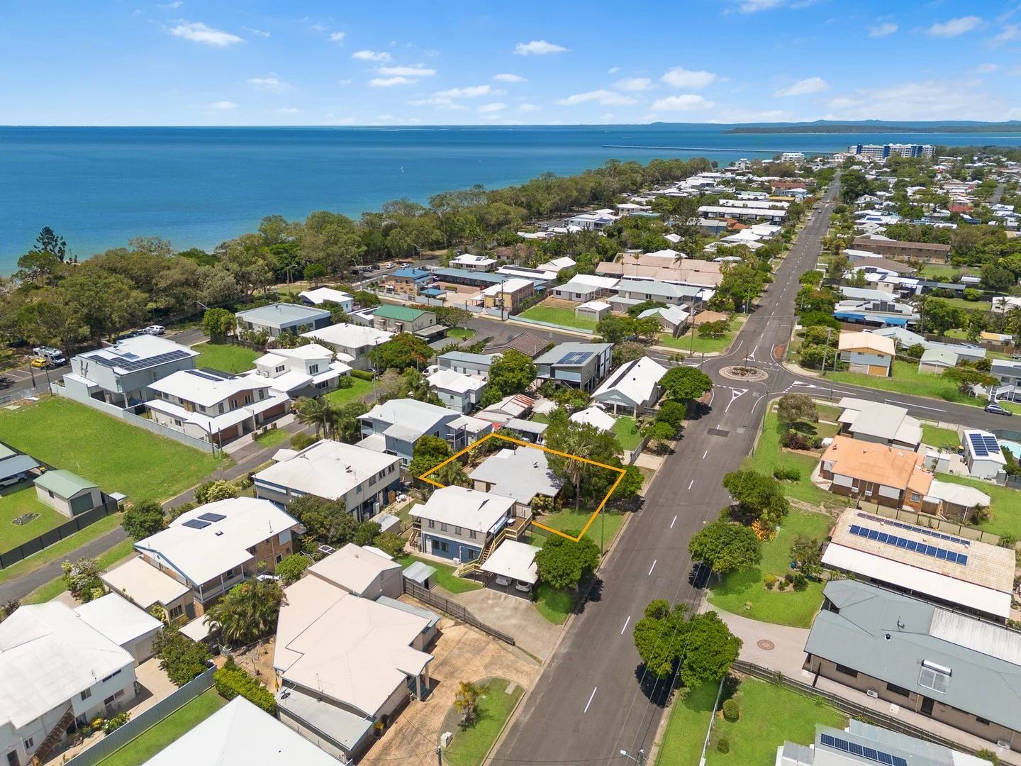 160 Cypress Street, Urangan QLD 4655