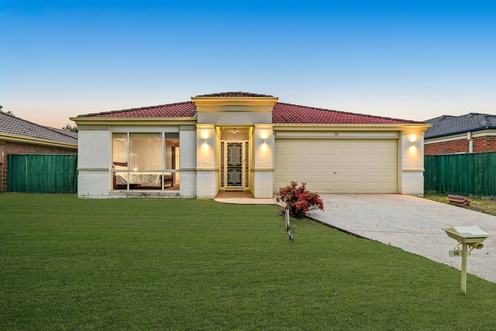 14 Lansbury Drive, Narre Warren South VIC 3805