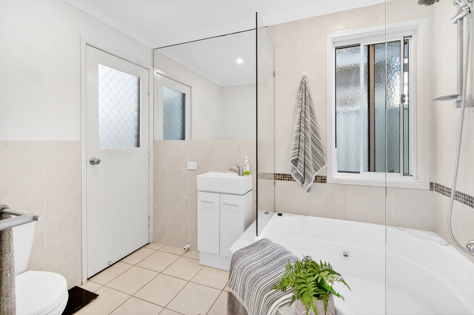 Additional image 13 of 1/18 Twelfth Avenue, Palm Beach QLD 4221