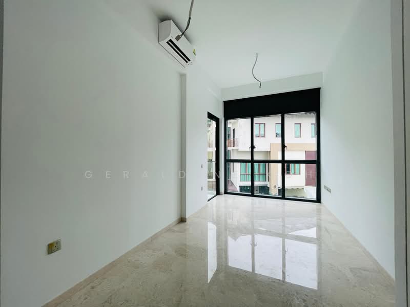 1 Seraya Crescent