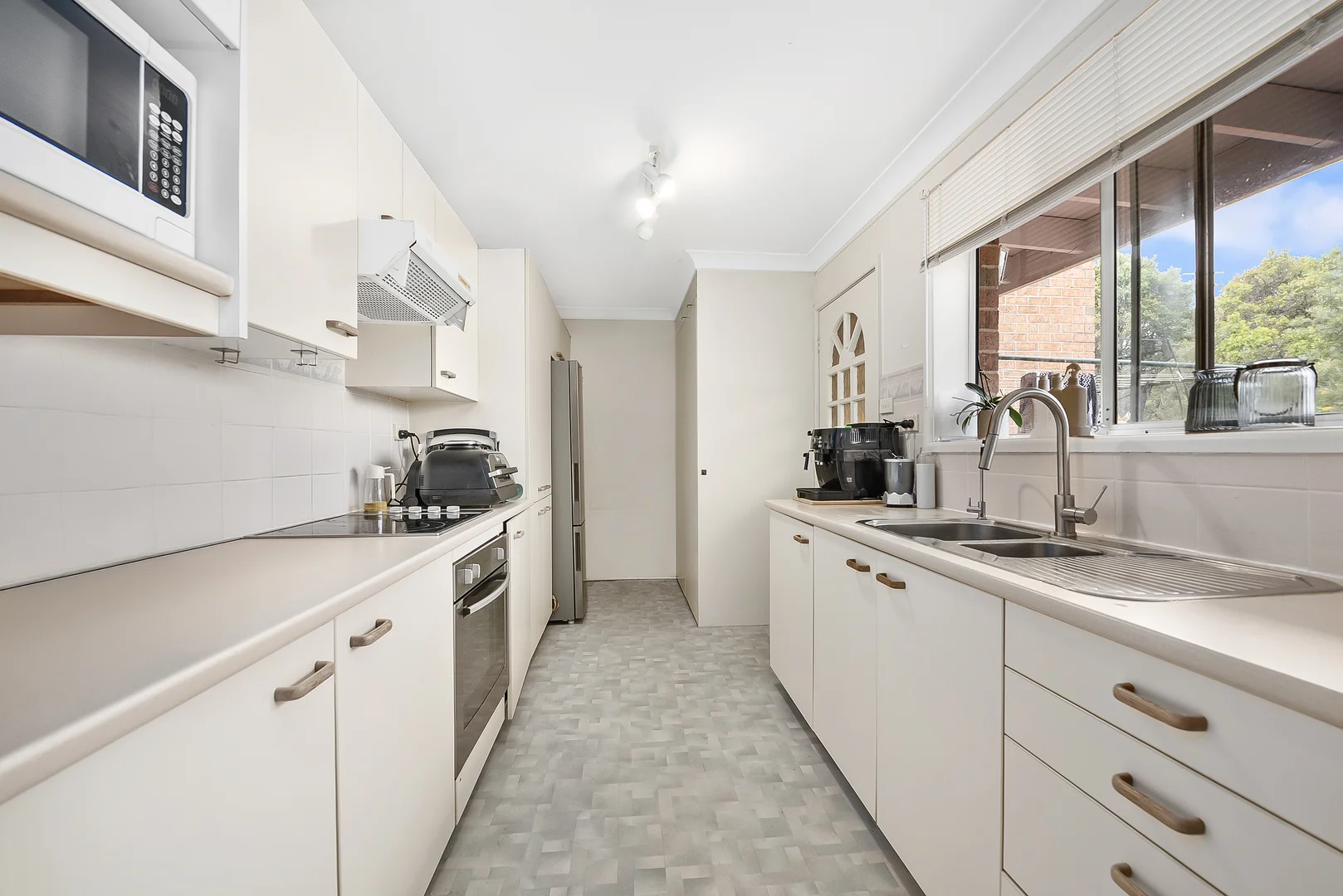 Unit 2/264 Port Hacking Road, Miranda NSW 2228 photo 3