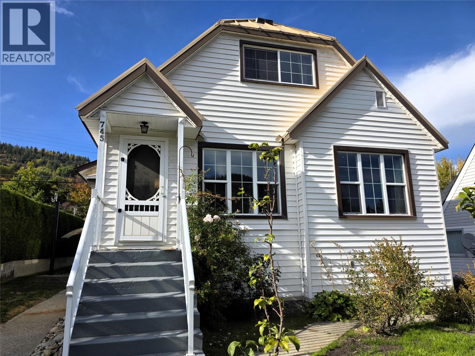 745 Kipling Street