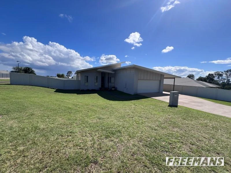 1 Sharon Crescent, Kingaroy QLD 4610 photo 3