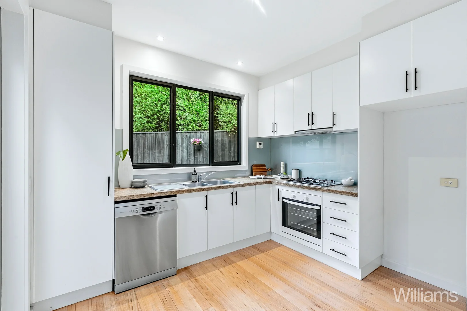 Additional image 2 of 4/13 Liley Street, Newport VIC 3015