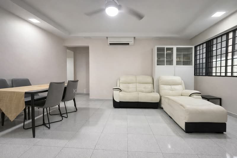 224 Jurong East Street 21
