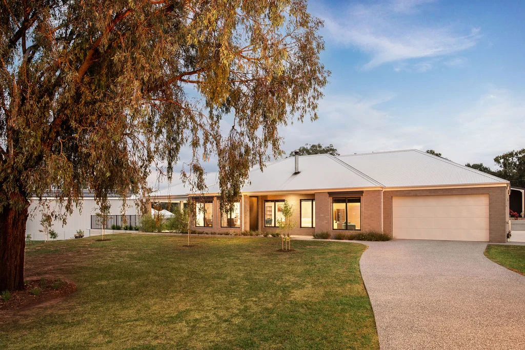 4 Eagleton Place, Wodonga VIC 3690