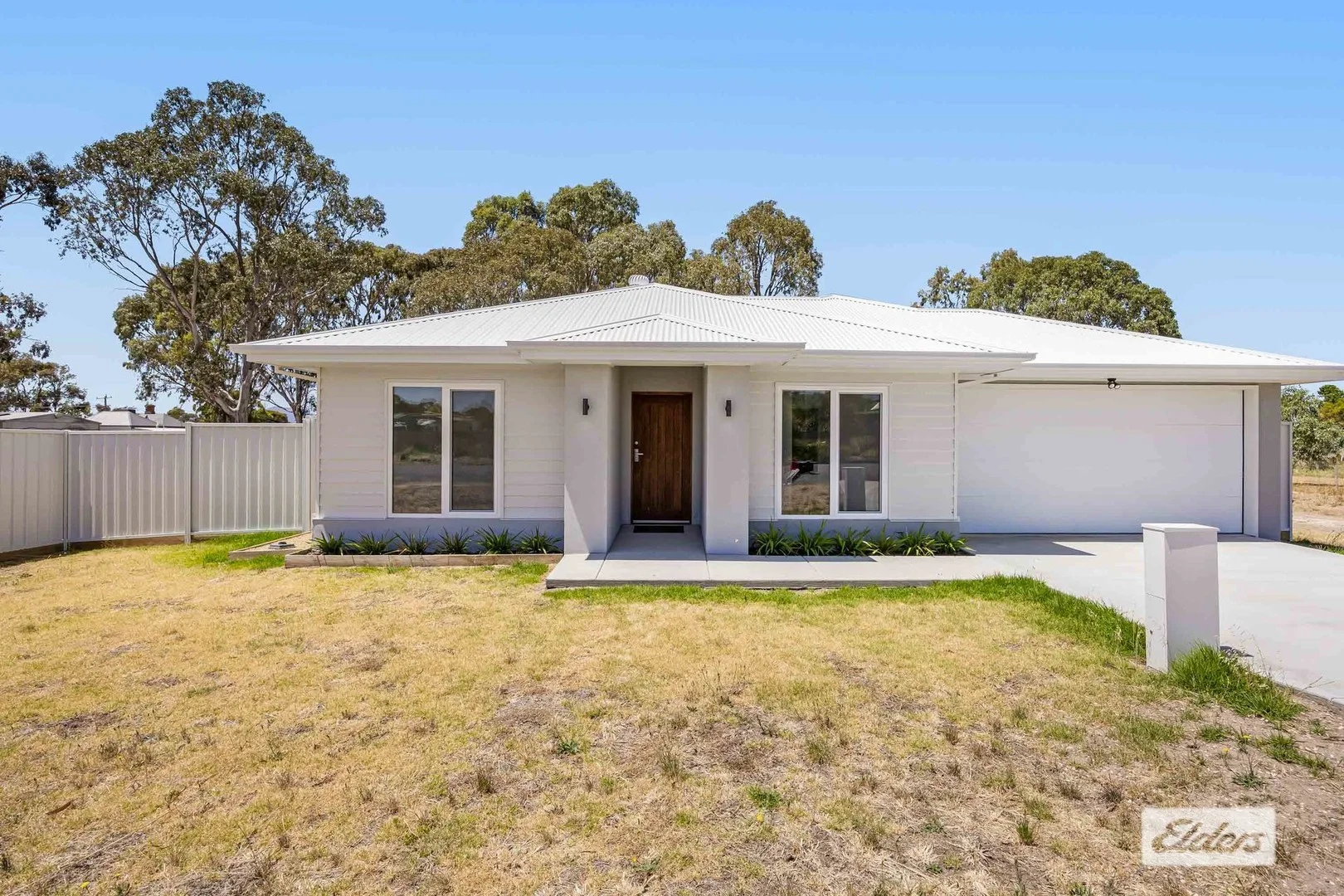 12 Thomas Street, Ararat VIC 3377