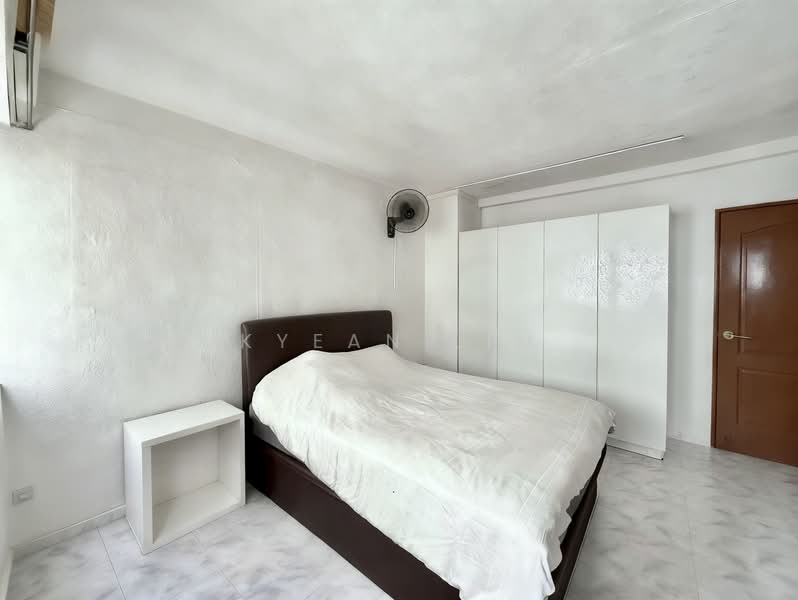 643 Yishun Street 61 photo 3