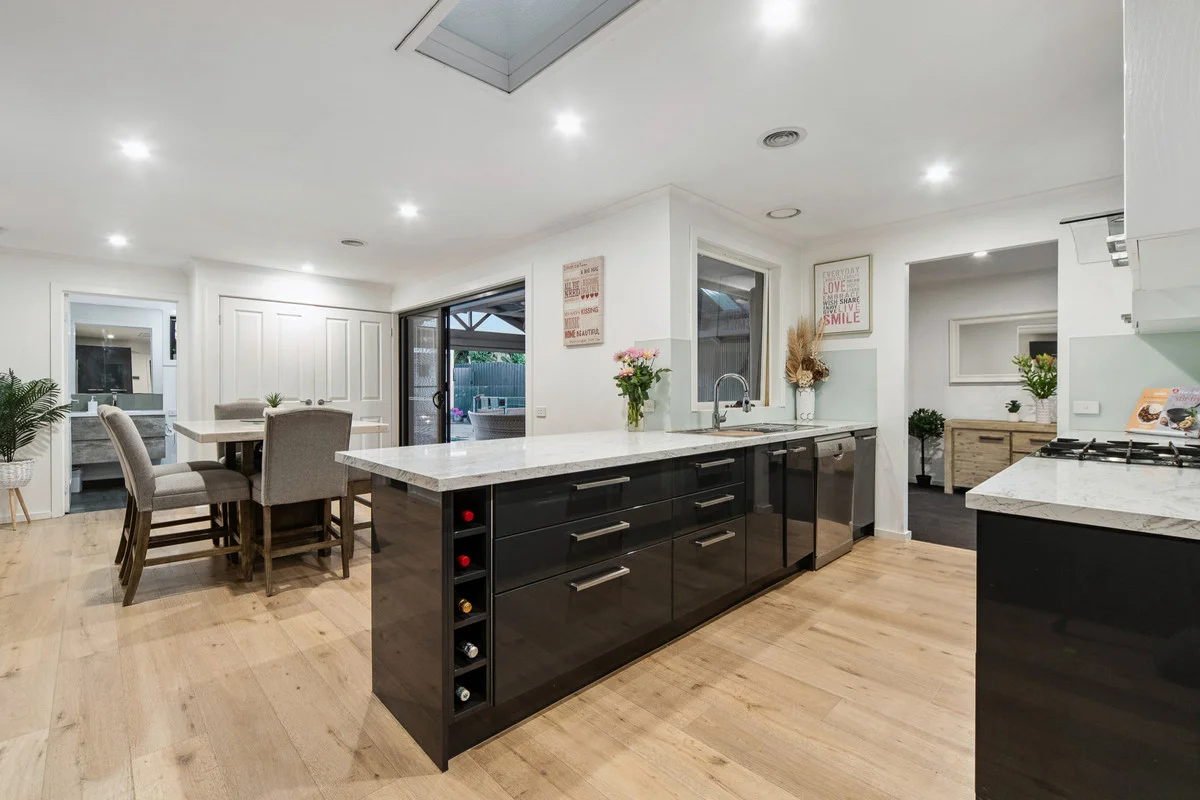 64 Raphael Crescent, Frankston VIC 3199 photo 3