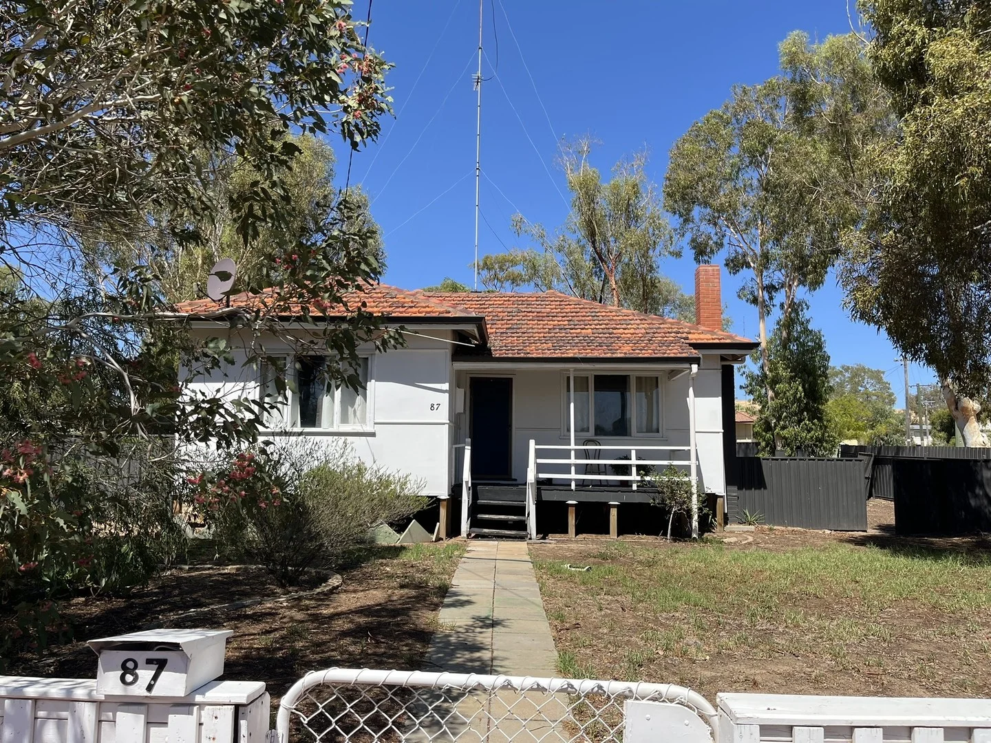 87 Newcastle Road, Northam WA 6401