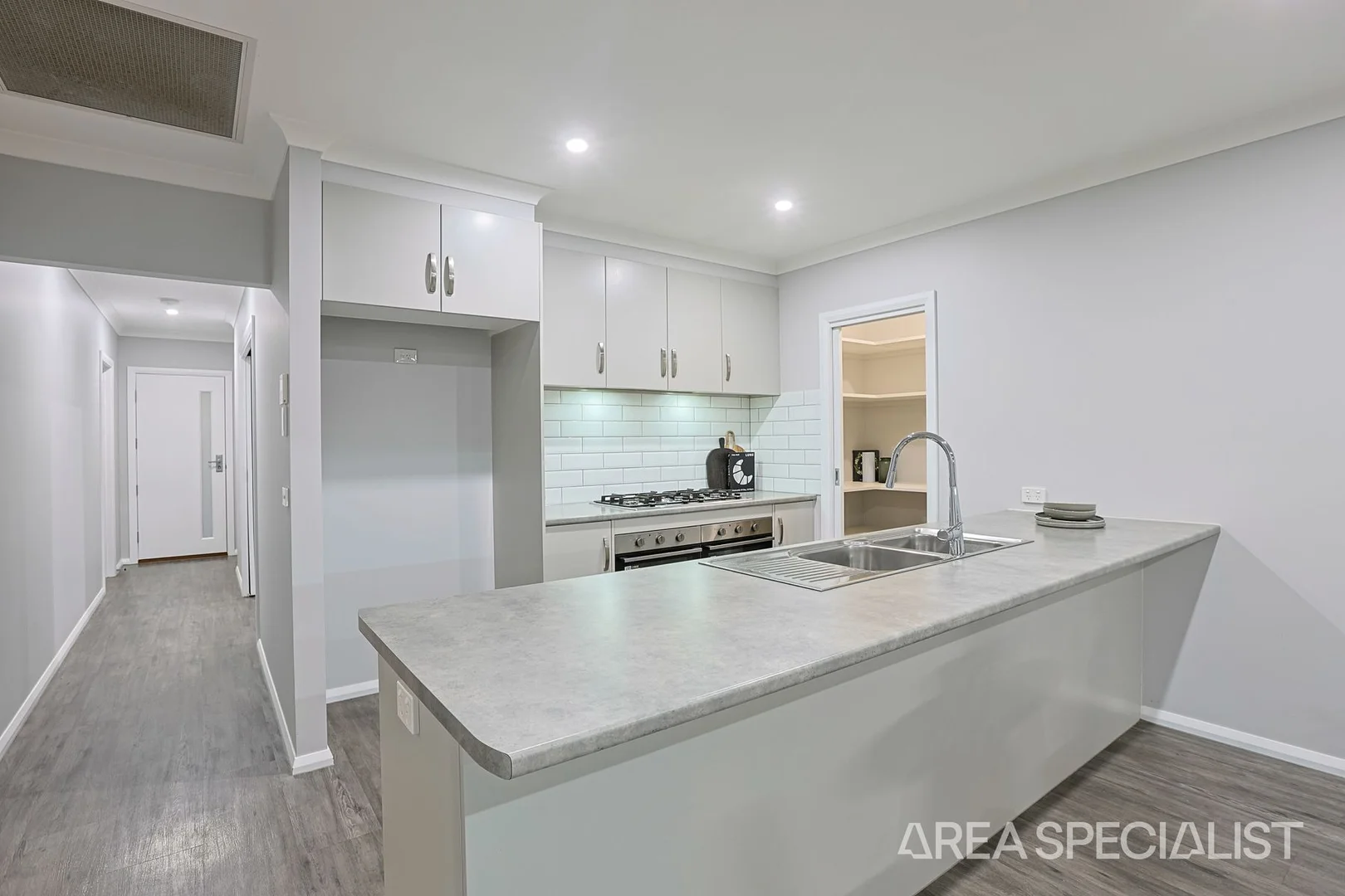 3 Luckymack Way, Mildura VIC 3500 photo 5