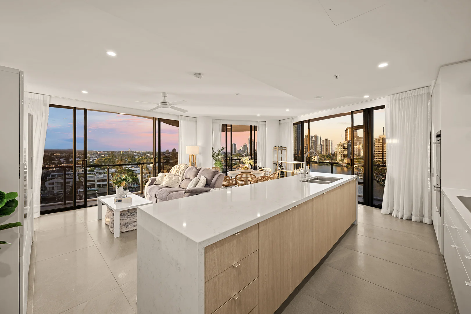 Additional image 10 of 906/15-17 Cannes Avenue, Surfers Paradise QLD 4217