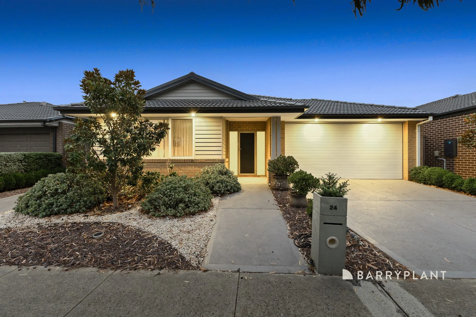 24 Meadows Drive, Officer VIC 3809