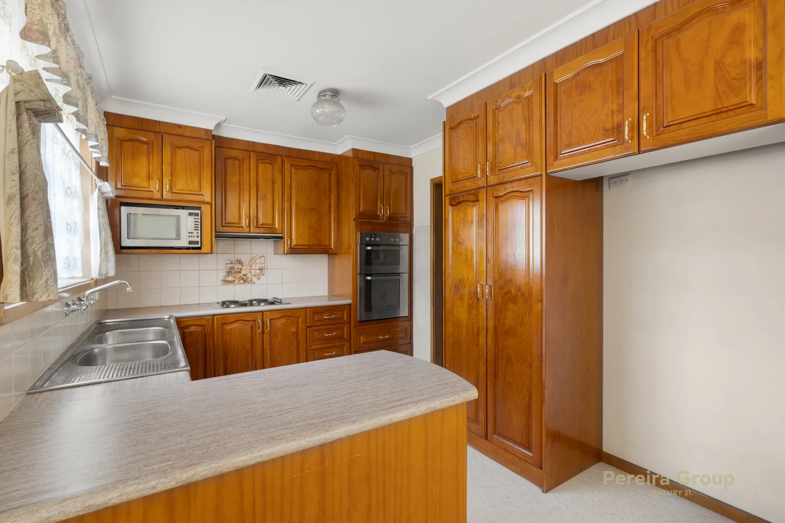Additional image 6 of 23 Kooloona Crescent, Bradbury NSW 2560
