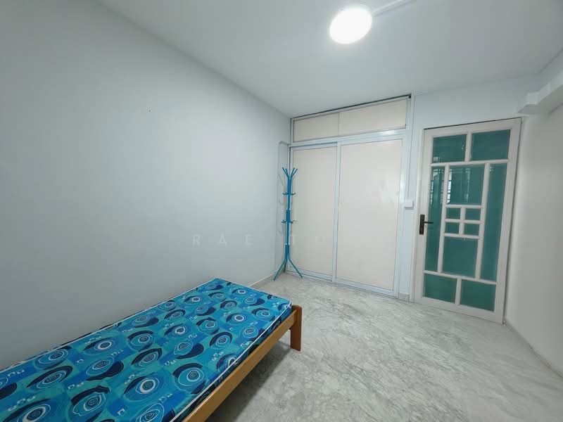 601 Hougang Avenue 4 photo 2
