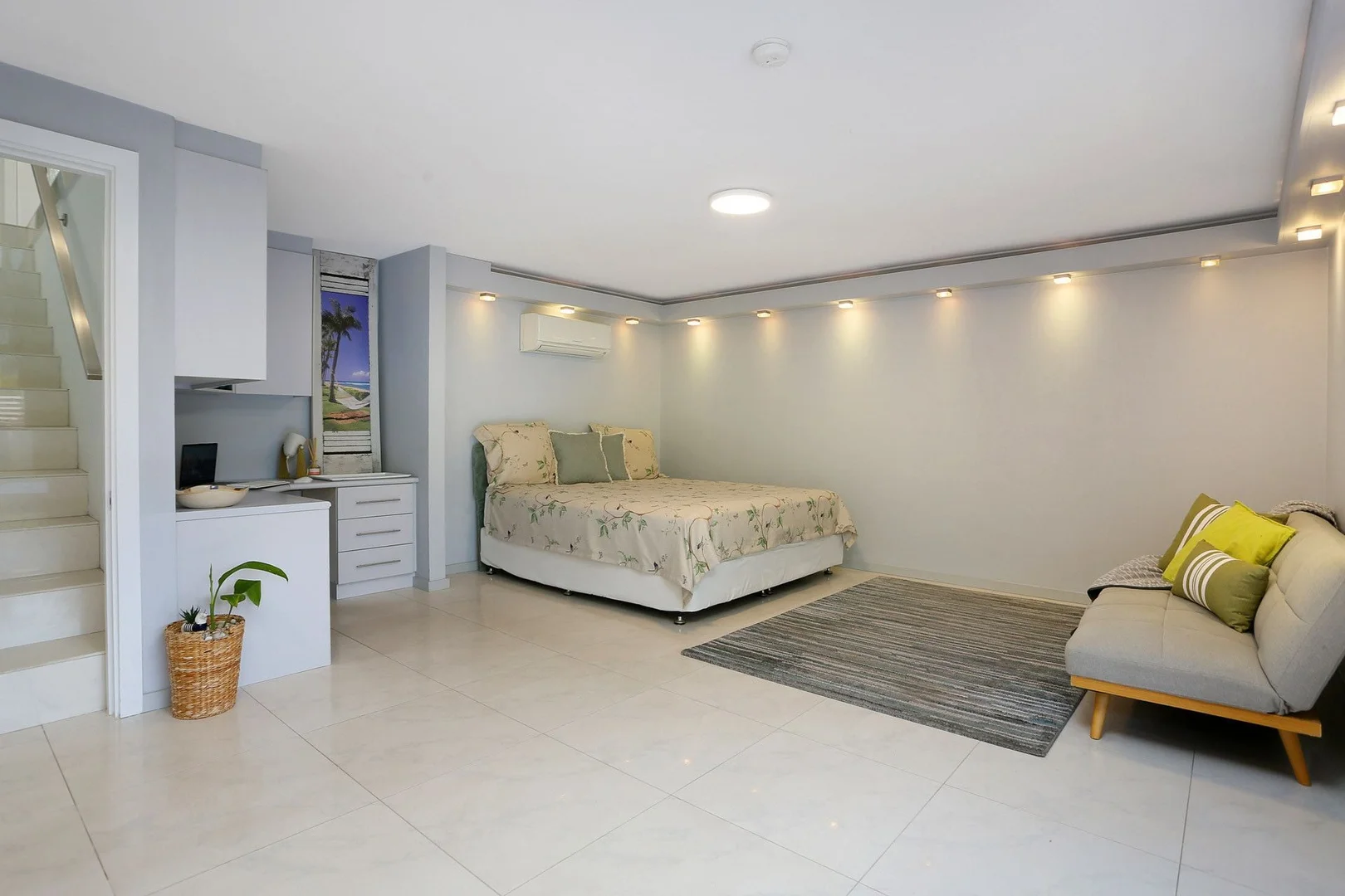 Additional image 14 of 100 Matson Crescent, Miranda NSW 2228